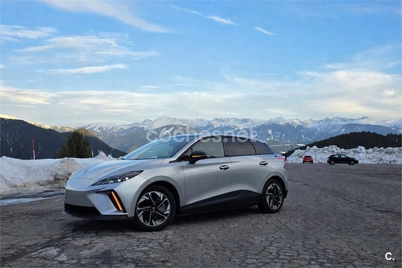 Usado MG MG4 EV Luxury 2023 Eléctrico Utilitario