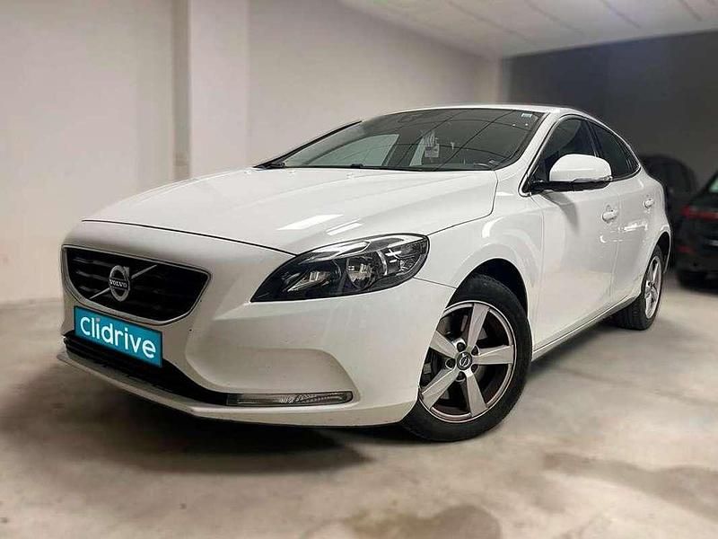 Usado Volvo V40 Momentum 150 HP (110 kW) 2015 Branco Citadino