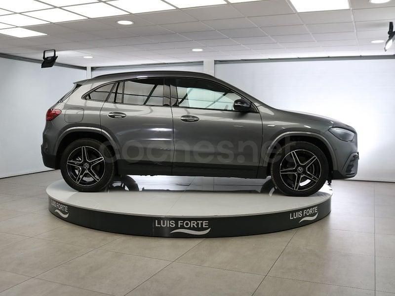 Usado Mercedes GLA250 218 CV (160 kW) 2025 Gris / plata SUV