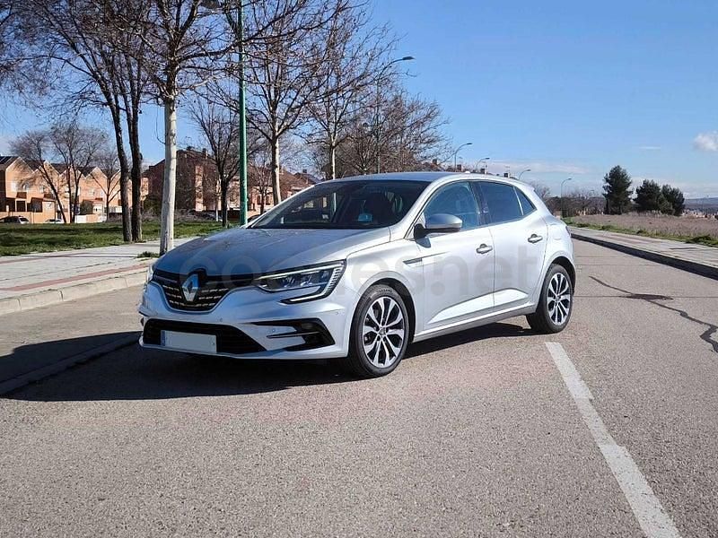 Usado Renault Mégane Zen 160 CV (117 kW) 2021 Gris / plata Berlina
