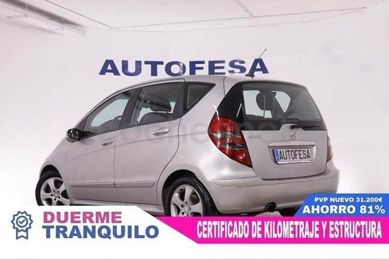 Usado Mercedes A180 Avantgarde 109 CV (80 kW) 2007 Gris / plata Monovolumen