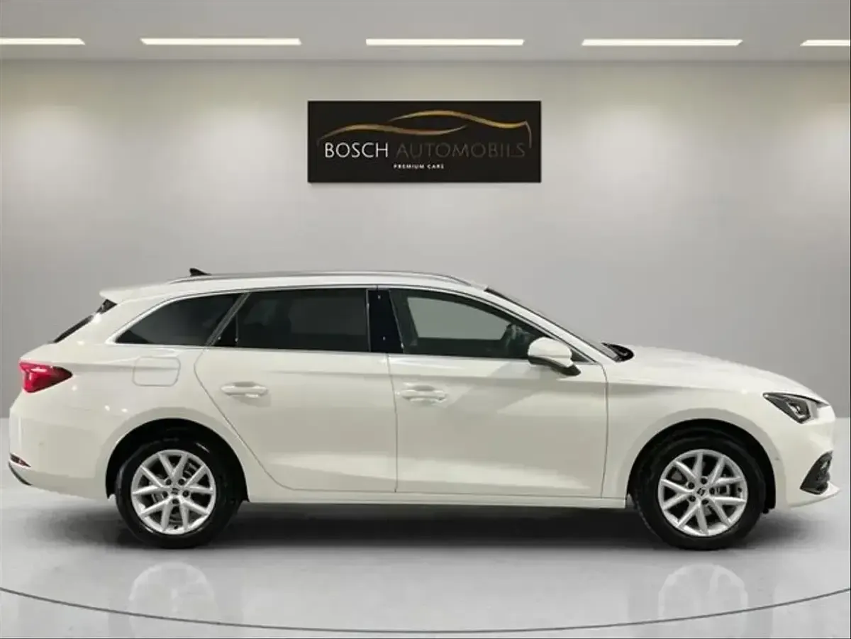 Käytetty Seat Leon Style 116 HP (85 kW) 2025 Valkoinen Farmari