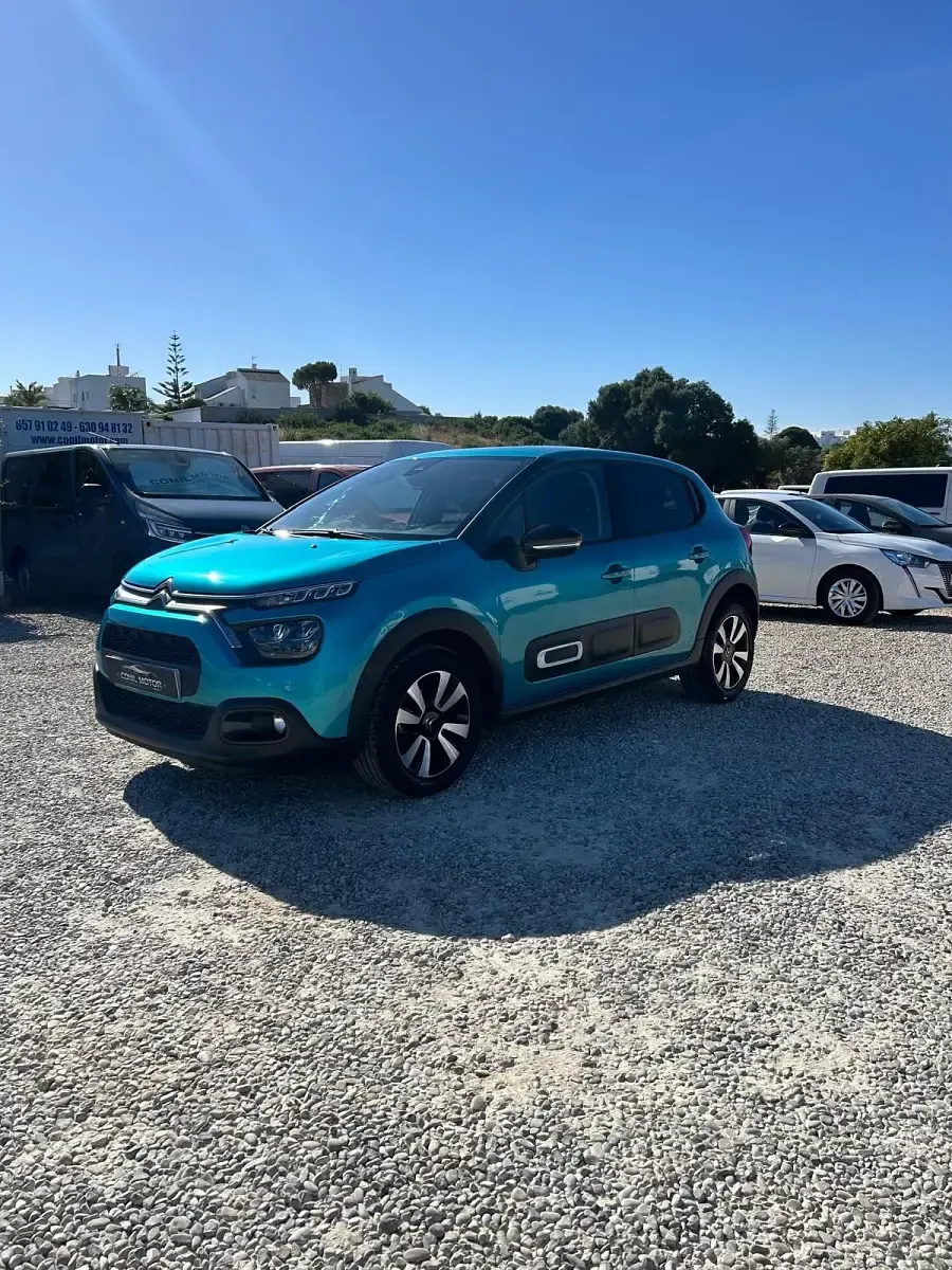 Usado Citroën C3 Shine 102 CV (75 kW) 2023 Azul Utilitario