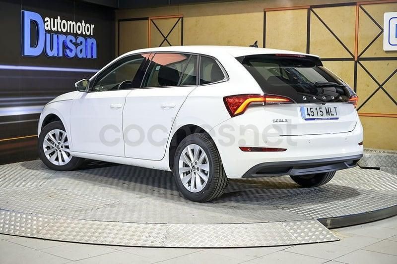 Usado Skoda 110 R Ambition 110 CV (80 kW) 2023 Blanco Berlina