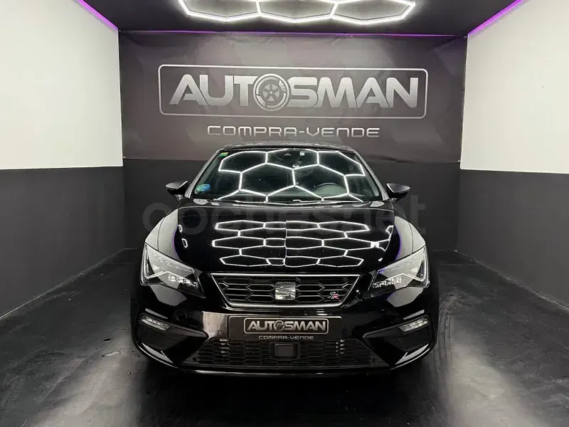Usado Seat Leon FR 130 CV (95 kW) 2020 Negro Berlina