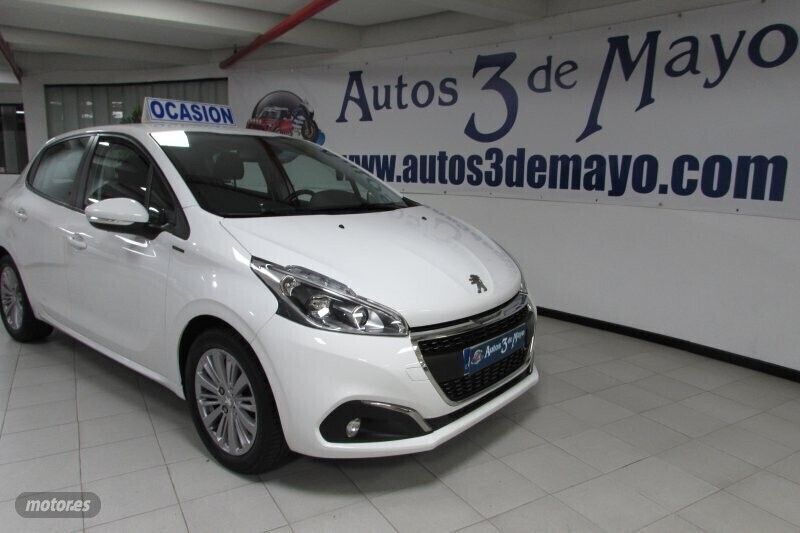 Usado Peugeot 208 85 CV (62 kW) 2019 Blanco Utilitario