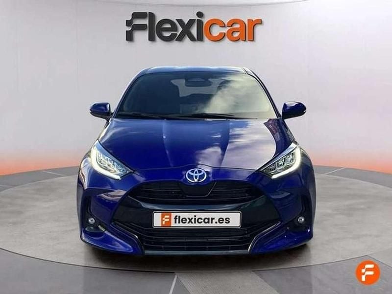 Usado Toyota Yaris Hybrid Plus 116 CV (85 kW) 2024 Azul Utilitario