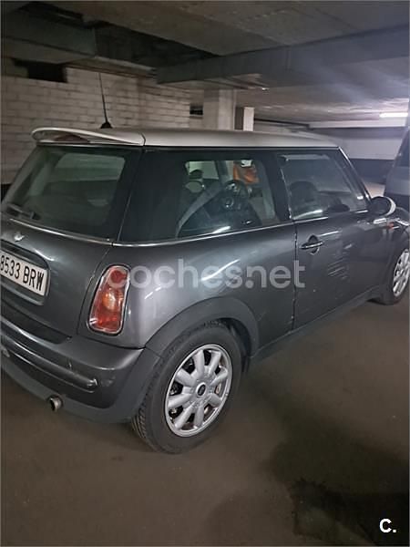 Usado Mini ONE 90 CV (66 kW) 2002 Gris / plata Utilitario
