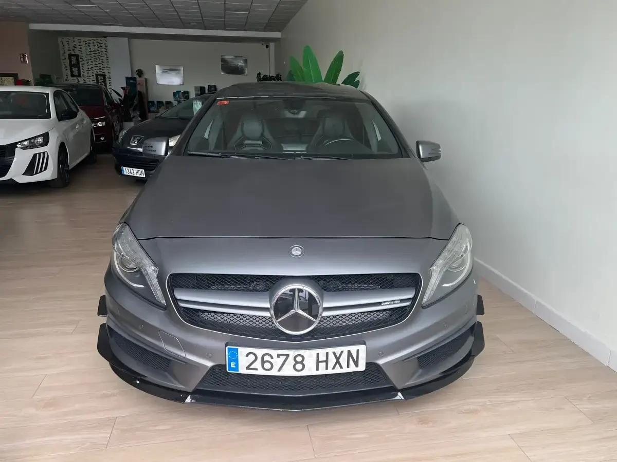 Usado Mercedes A45 AMG AMG 360 CV (264 kW) 2014 Gris / plata Utilitario