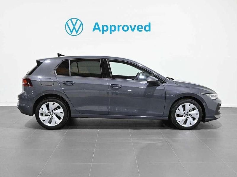 Usado VW Golf VIII 116 CV (85 kW) 2025 Gris Utilitario