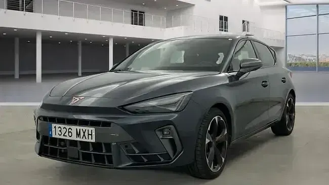 Usado Cupra Leon 150 CV (110 kW) 2024 Negro Berlina