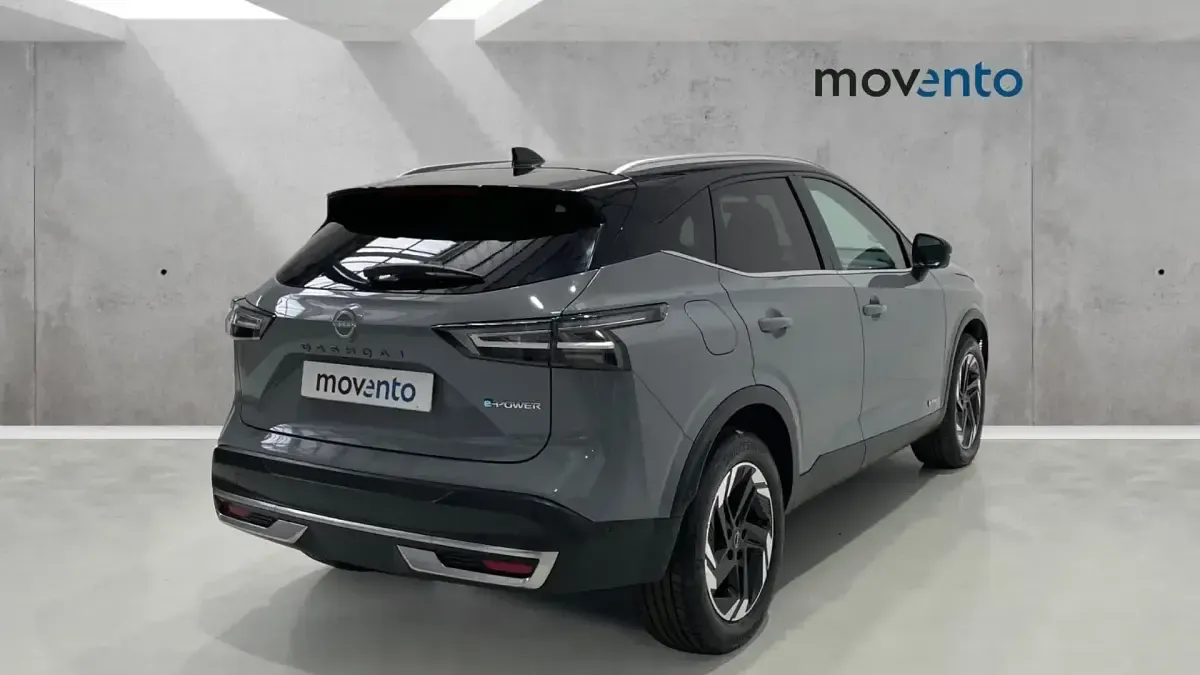Begagnad Nissan Qashqai N-Connecta 190 HK (139 kW) 2024 Grå SUV