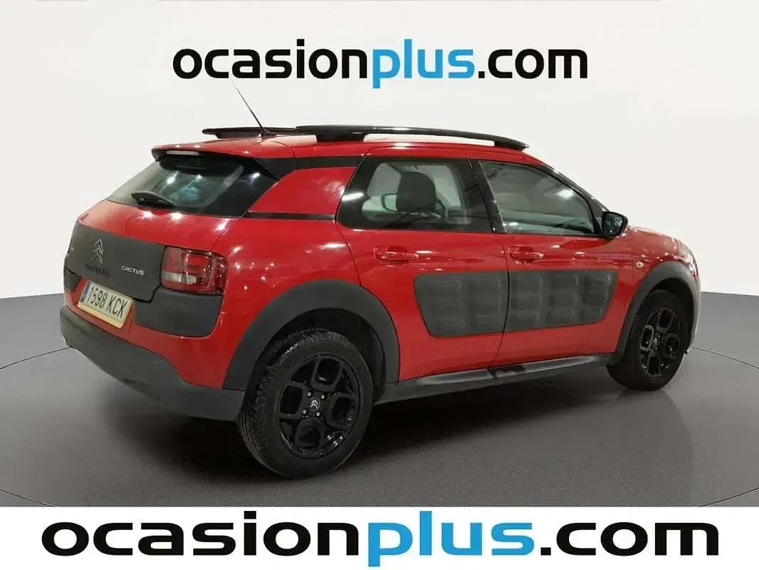 Usado Citroën C4 Cactus Feel 82 CV (60 kW) 2017 Rojo Utilitario