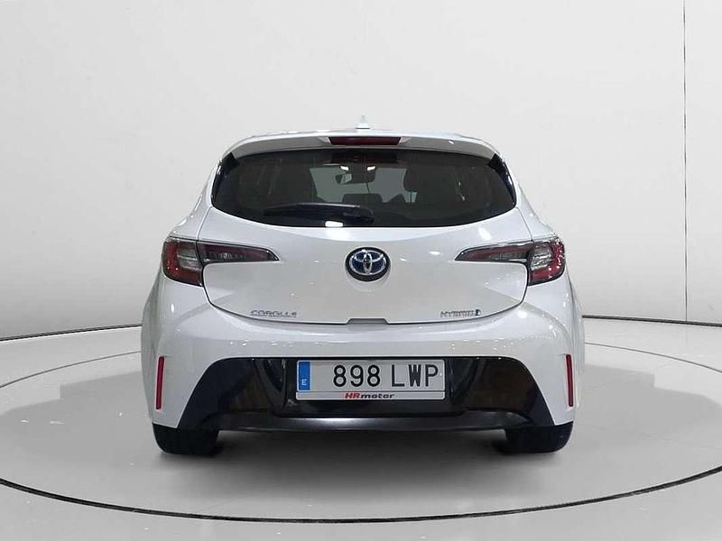Usado Toyota Corolla Hybrid Active 122 CV (89 kW) 2022 Blanco Utilitario