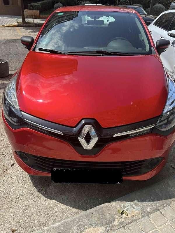 Rojo Usado 2016 Renault Clio IV Authentique Utilitario | 9300 € (Precio justo) - Imagen 1/4