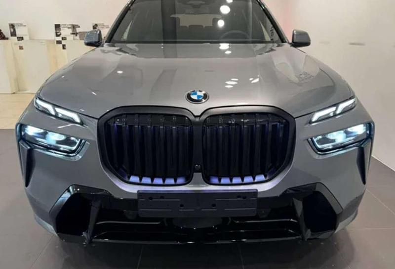 Nuevo BMW X7 340 CV (250 kW) 2025 Gris SUV