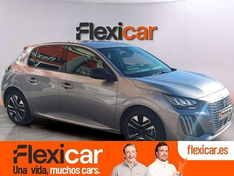 Usado Peugeot 208 Allure 101 CV (74 kW) 2025 Gris Utilitario