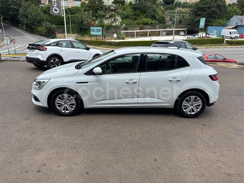 Usado Renault Mégane IV Life 95 CV (69 kW) 2018 Blanco Berlina