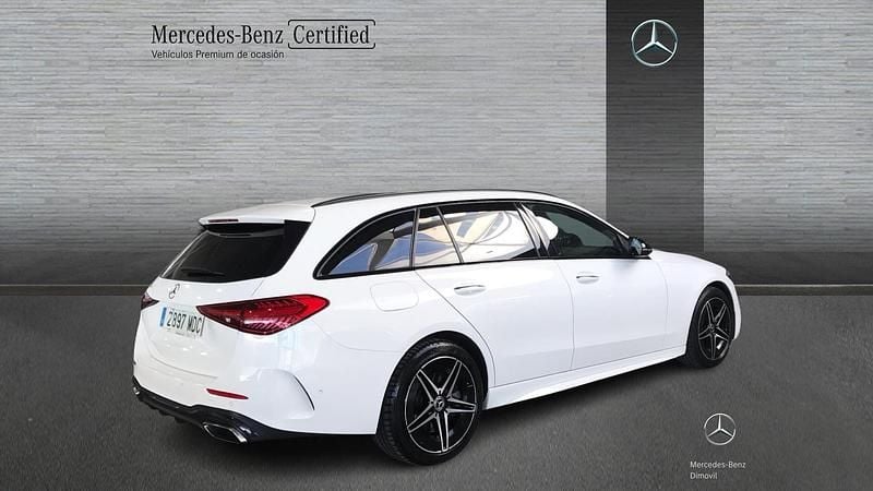 Usado Mercedes C300e AMG line 313 CV (230 kW) 2022 Blanco polar Familiar
