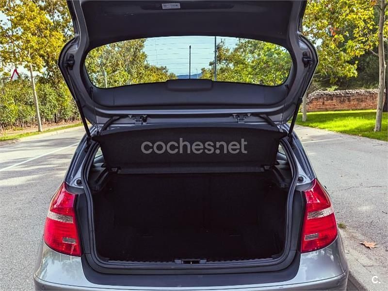 Usado BMW 116 122 CV (89 kW) 2010 Gris / plata Utilitario