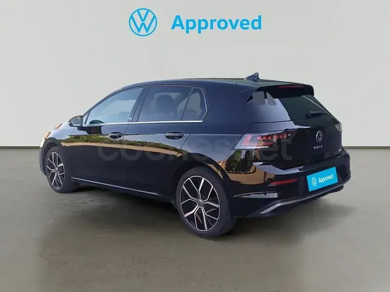 Usado VW Golf VIII 116 CV (85 kW) 2024 Negro Berlina