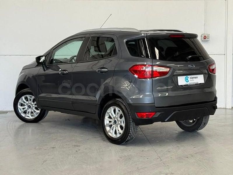 Usado Ford Ecosport Trend 100 CV (73 kW) 2018 Gris / plata SUV