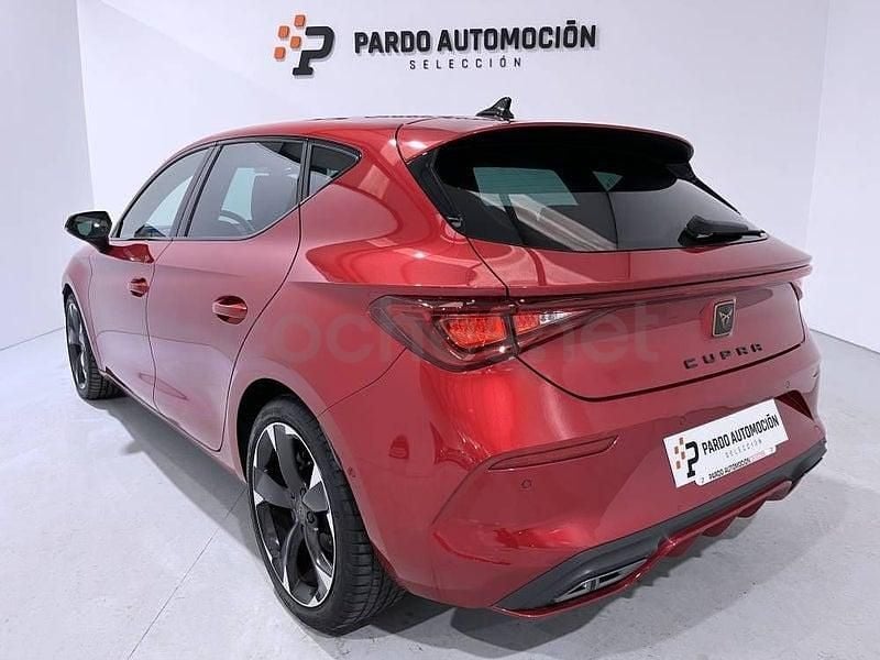 Usado Cupra Leon 150 CV (110 kW) 2024 Granate Berlina