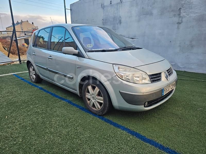 Usado Renault Scénic Authentique 115 CV (84 kW) 2003 Gris / plata Monovolumen