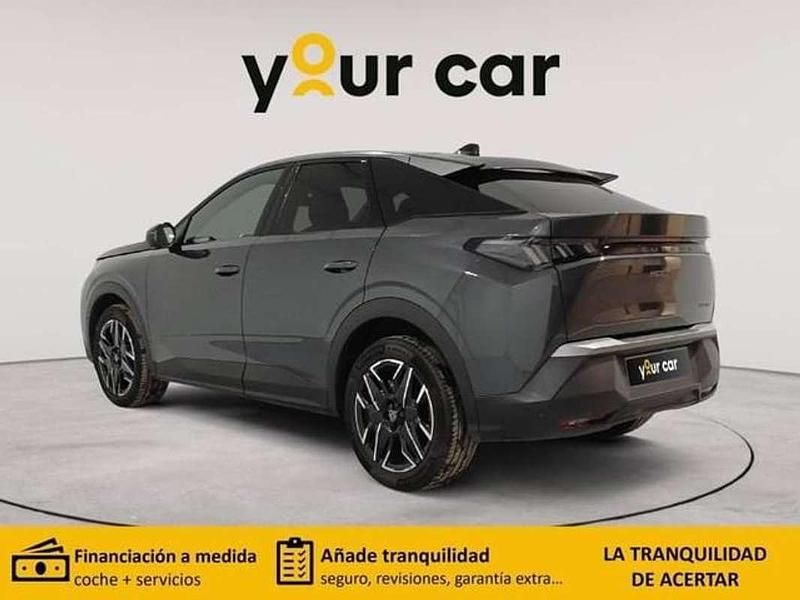 Usado Peugeot 3008 Allure 136 CV (100 kW) 2024 Gris / plata SUV
