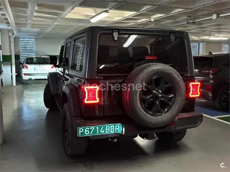 Usado Jeep Wrangler Unlimited Sport 270 CV (198 kW) 2019 Negro SUV