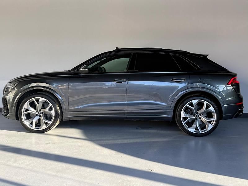 Usado Audi Q8 600 CV (441 kW) 2020 Gris SUV