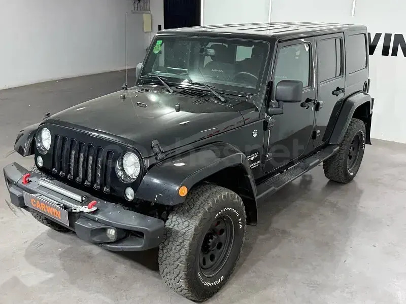 Usado Jeep Wrangler Unlimited Sahara 200 CV (147 kW) 2018 Negro SUV