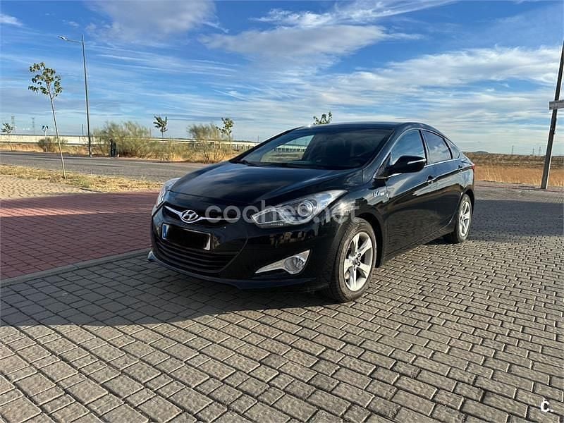 Negro Usado 2014 Hyundai i40 Berlina | 8100 € (Precio justo) - Imagen 1/4
