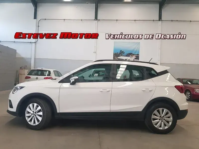 Usado Seat Arona Style 115 CV (84 kW) 2020 Blanco SUV