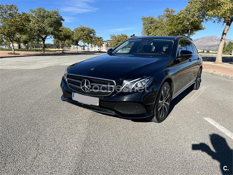 Usado Mercedes E300 306 CV (225 kW) 2020 Negro Familiar