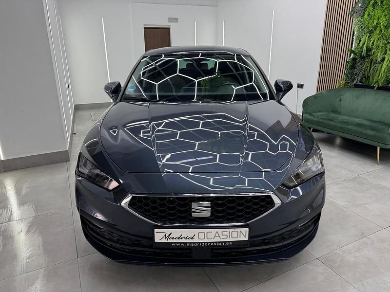 Usado Seat Leon Style 150 CV (110 kW) 2021 Gris Utilitario