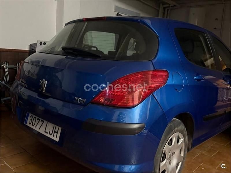 Usado Peugeot 308 90 CV (66 kW) 2008 Azul Berlina