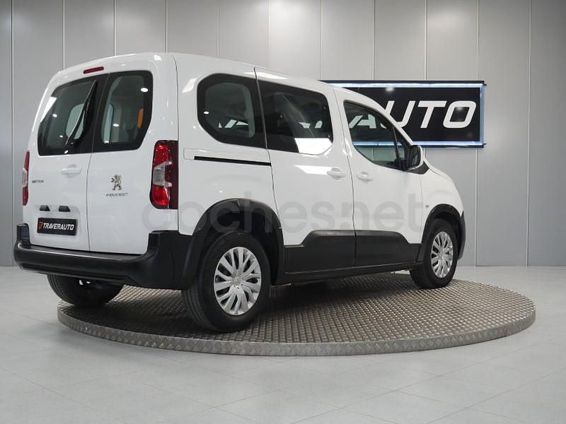 Usado Peugeot Rifter Active 100 CV (73 kW) 2021 Blanco Monovolumen