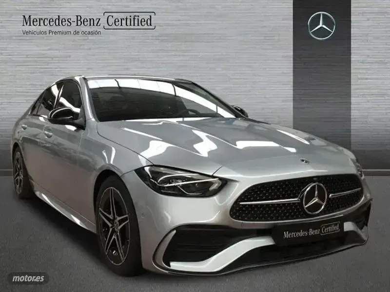 Usado Mercedes C220 197 CV (144 kW) 2025 Gris / plateado Berlina