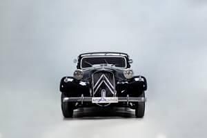 Usado Citroën Traction Avant 56 CV (41 kW) 1955 Negro Familiar