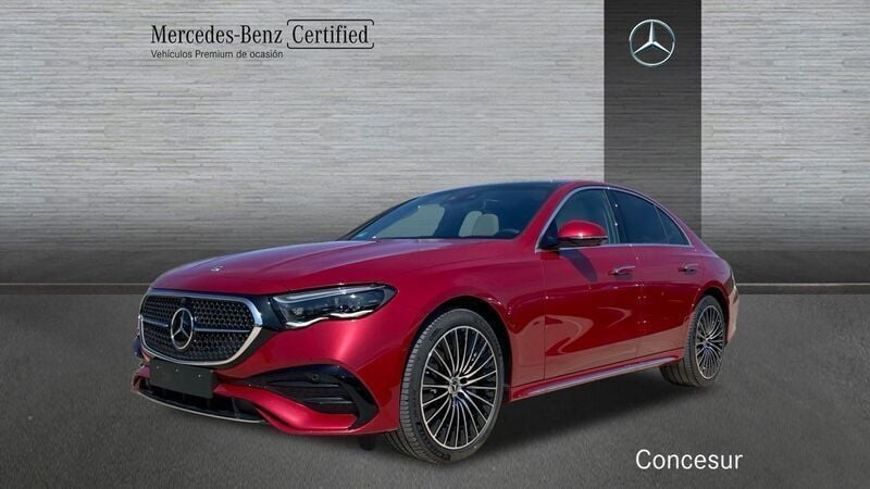 Rojo Nuevo 2025 Mercedes E300 Berlina | 70.899 € (Buen precio) - Imagen 1/4