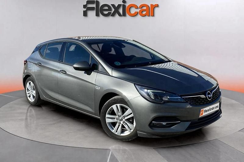 Usado Opel Astra 110 CV (80 kW) 2020 Gris Berlina