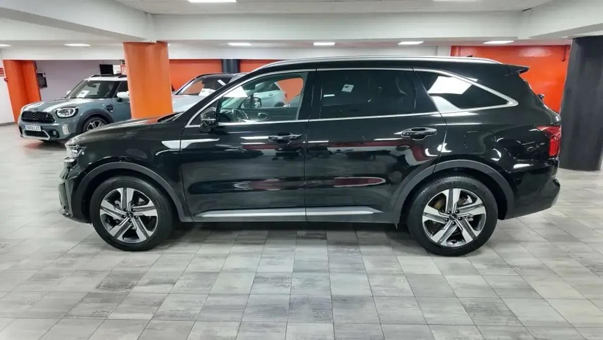 Usado Kia Sorento Plus 232 CV (170 kW) 2024 Negro SUV