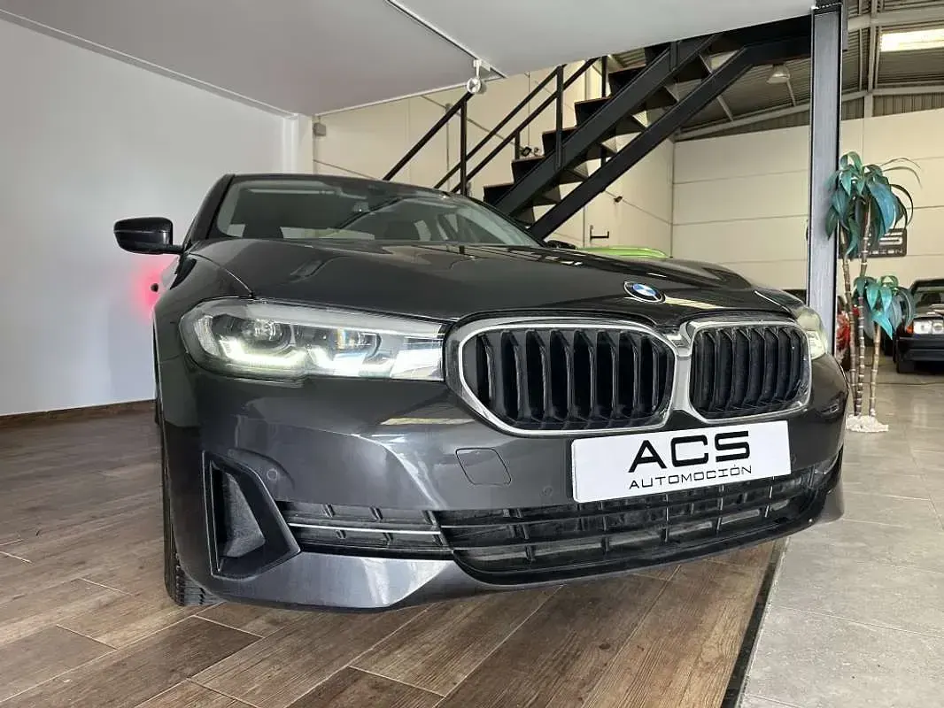 Usado BMW 520 Comfort Edition 190 CV (139 kW) 2021 Negro Berlina