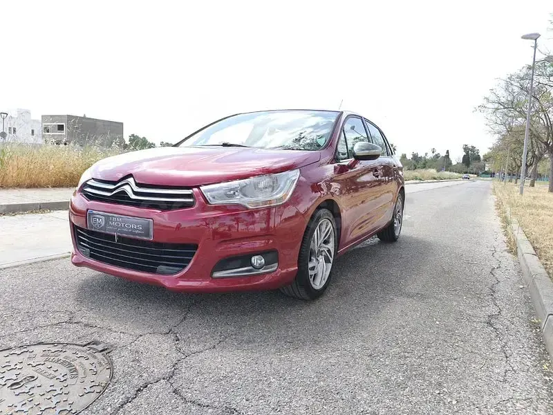 Usado Citroën C4 114 CV (83 kW) 2014 Rojo Berlina