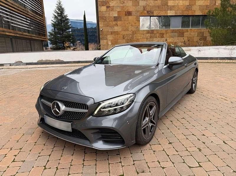 Usado Mercedes C220 194 CV (142 kW) 2019 Gris Descapotable