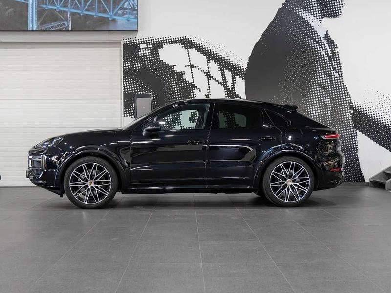 Usado Porsche Cayenne 470 CV (345 kW) 2024 Negro SUV