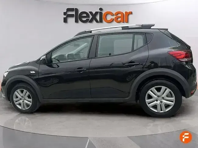 Usado Dacia Sandero Comfort 101 CV (74 kW) 2022 Negro