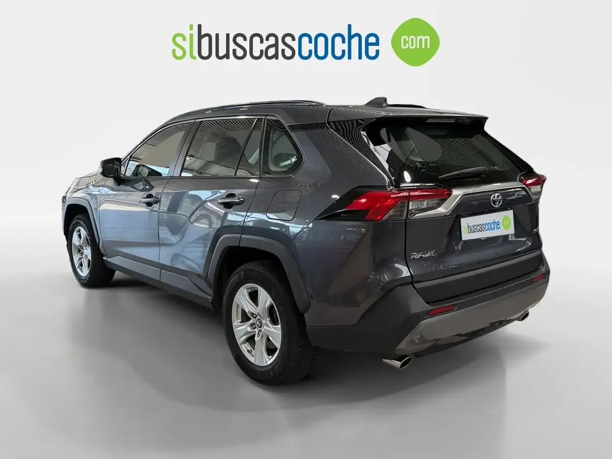 Usado Toyota RAV4 Hybrid Business Edition 218 CV (160 kW) 2019 Gris/plata SUV
