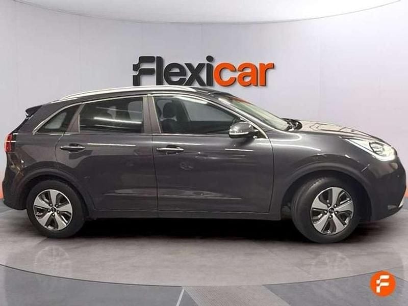 Usado Kia Niro 141 CV (103 kW) 2019 Negro SUV